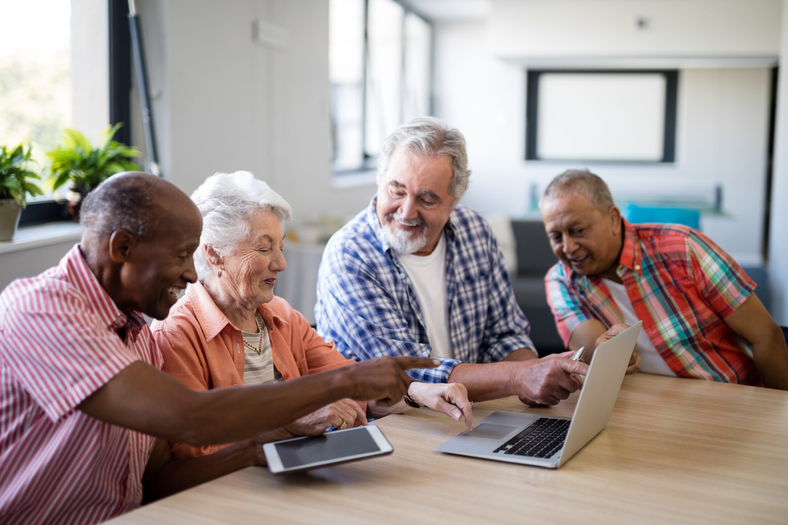 55+ Communities vs. Independent Living: Which One is Right for You?